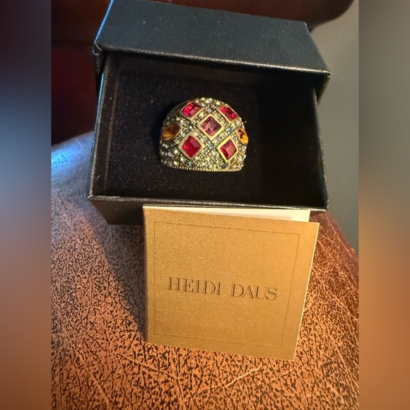 Heidi Daus Crystal Statement Ring – Ruby Red & Amber Diamond Quilt Design - Picture 5 of 5